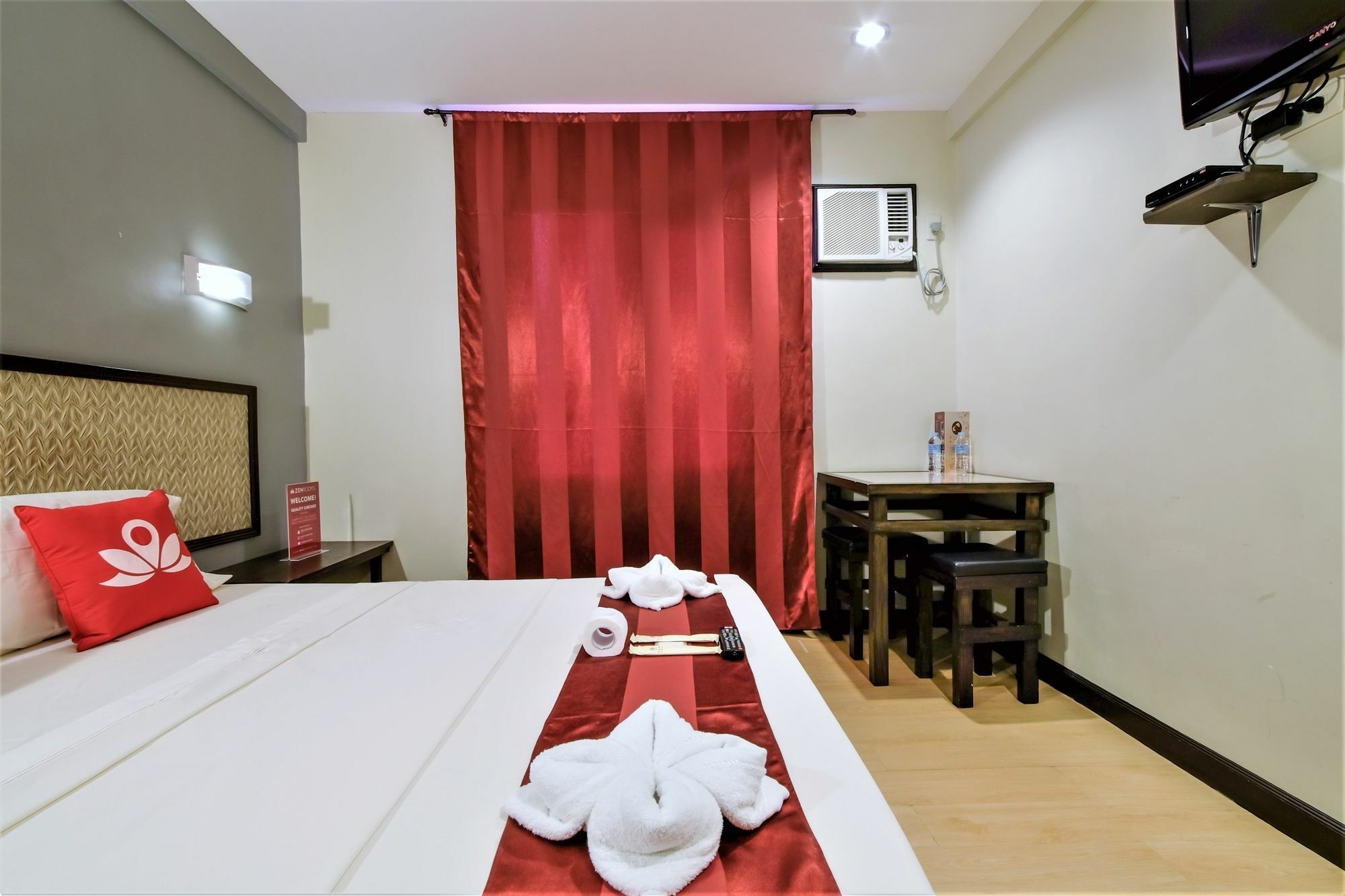 Zen Rooms Basic Aurora Пасай Экстерьер фото