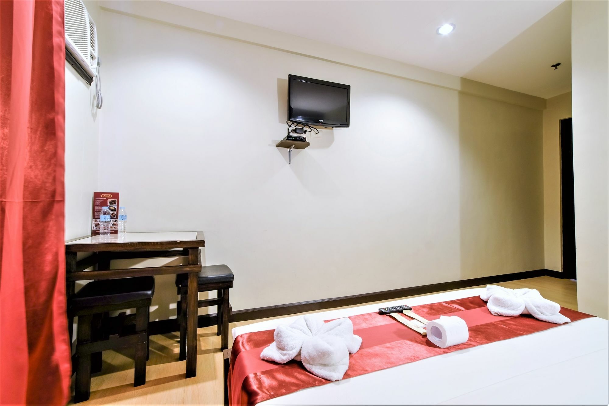 Zen Rooms Basic Aurora Пасай Экстерьер фото